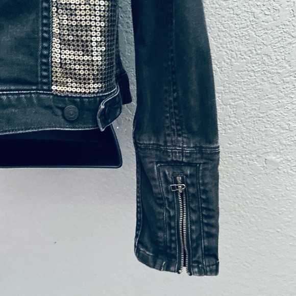 Vintage Levi’s Denim Trucker Jacket w/ Sequin Panels on front and back! - Small - Picture 8 of 8